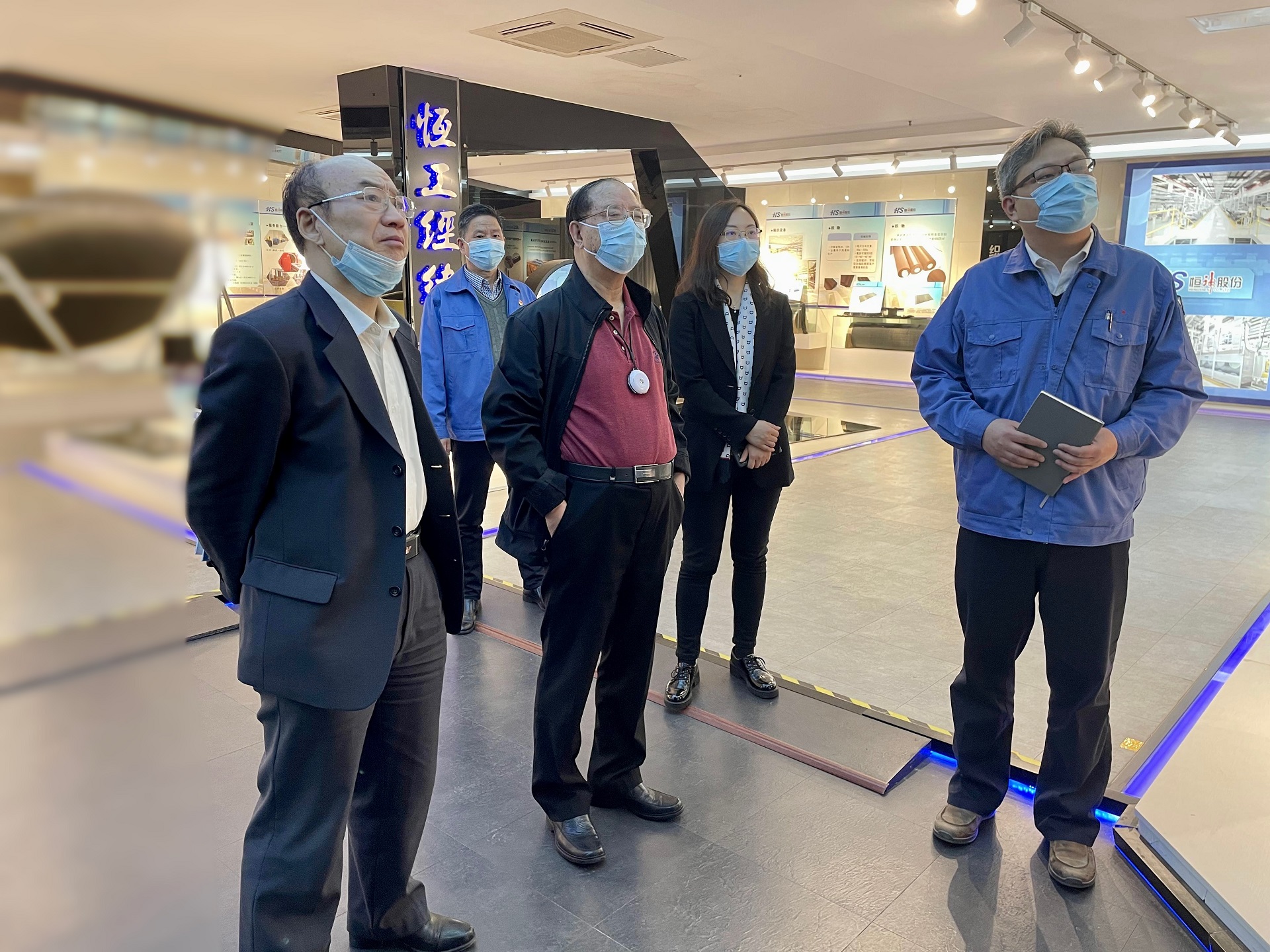 251656122690181540.jpeg 中國開發(fā)區(qū)協(xié)會會長師榮耀一行蒞臨恒神股份調研指導工作.jpg